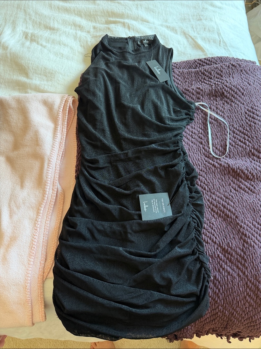 Lulu's Black Sleeveless Ruched Tank Top